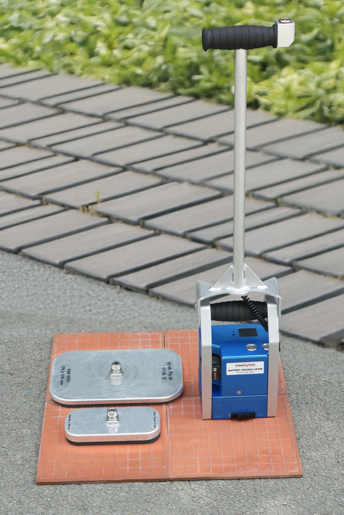 BATTERY PAVING LIFTER 